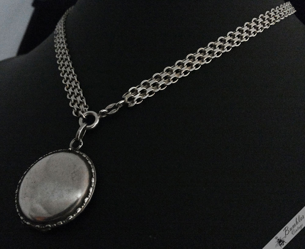Vintage Sterling Silver Choker Locket Necklace - Image 12