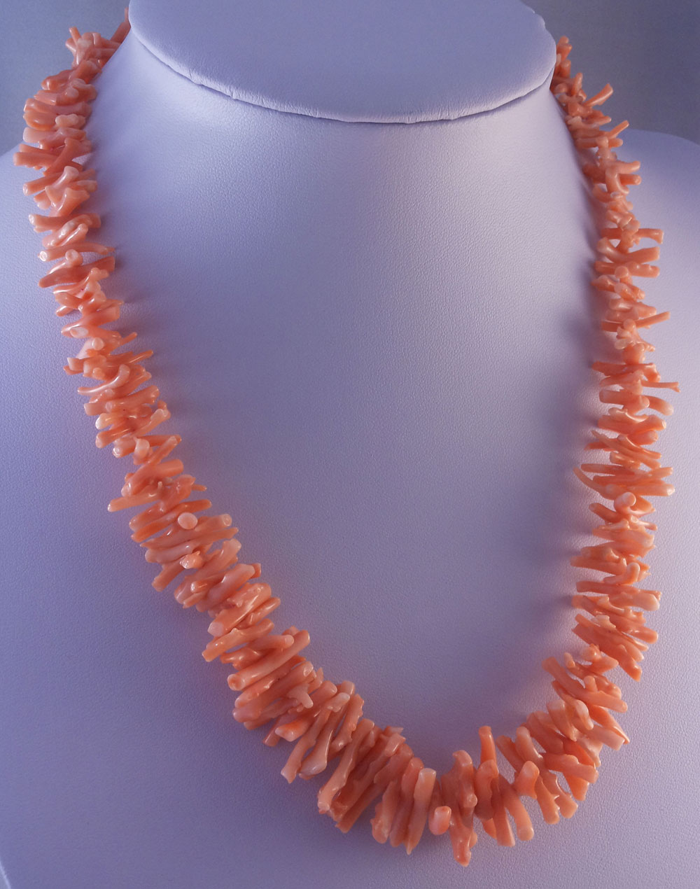 Vintage Angel Skin Natural Coral Graduated Branch Necklace - Image 3