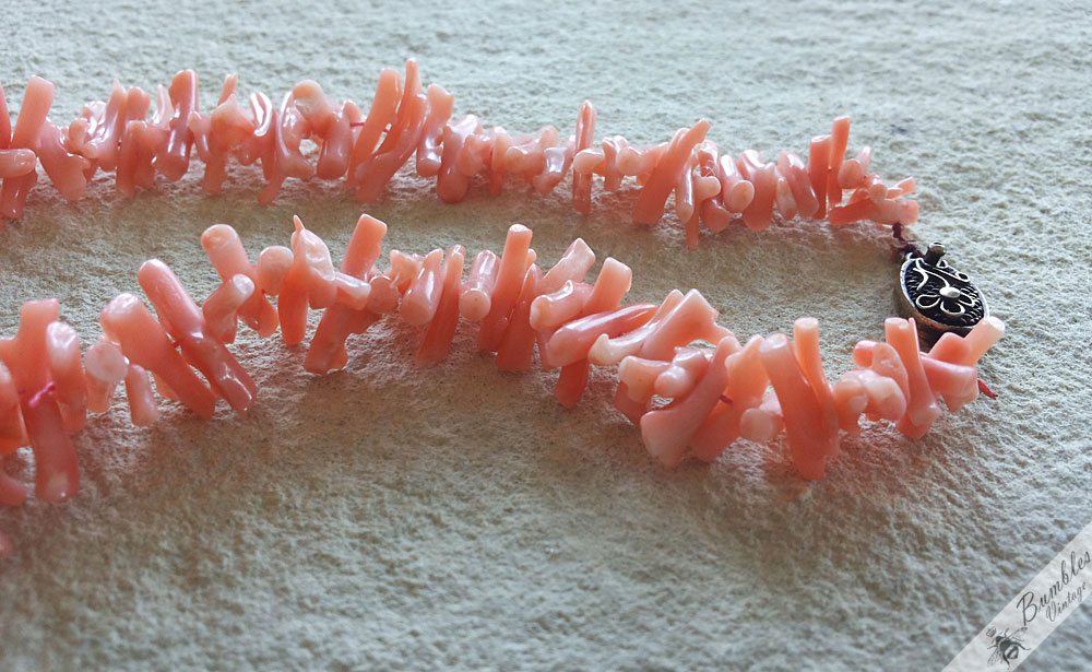 Vintage Angel Skin Natural Coral Graduated Branch Necklace - Image 7