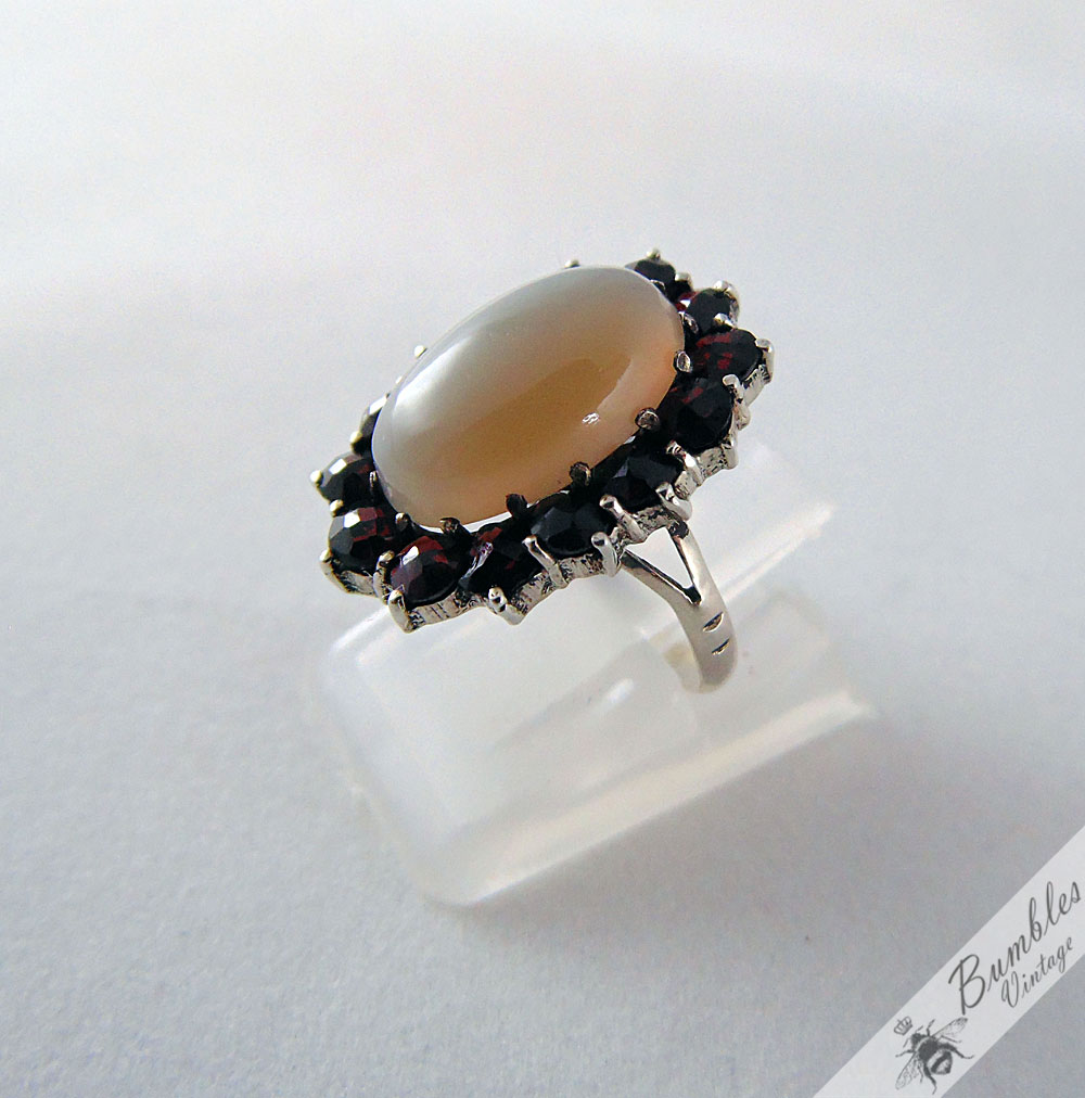 Vintage European Bohemian Garnet & Milky Agate Silver Ring c1930 - Image 5