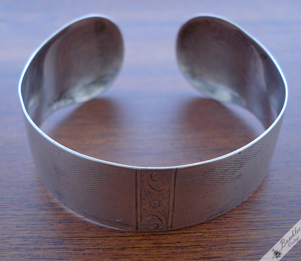 Vintage Finely Decorated 835 Silver Engraved Cuff Bangle Floral Flower Etching - Image 4