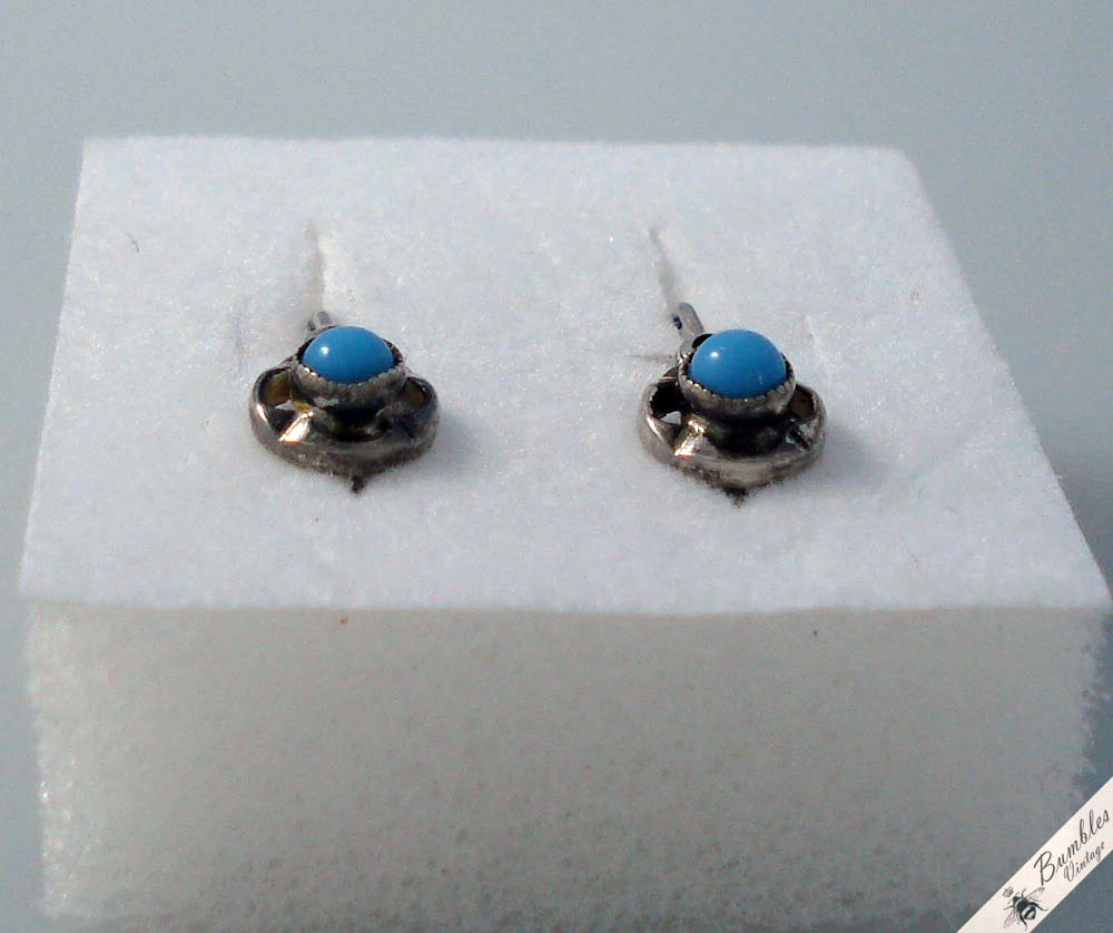 Vintage Petite Small European Lever Earrings Simulated Turqouise - Image 3