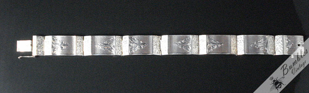 Vintage Silver Hinged Etched Hollow Bracelet European c1940s - Image 6