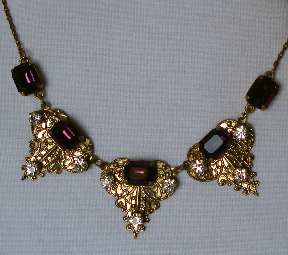 Art Nouveau Vintage Filigree Gold Tone Brass Lavalier Leaf Necklace - Image 10