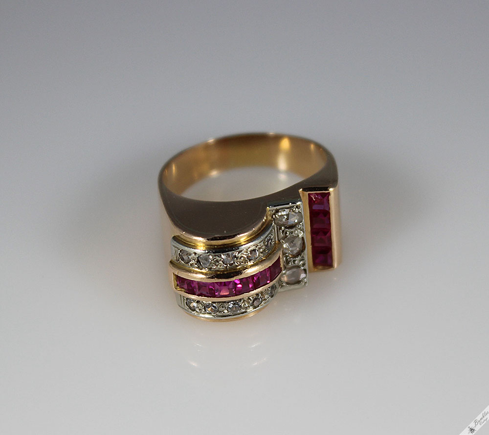 Unique Vintage Art Deco 18K Yellow Gold Diamond Ruby Cocktail Ring c1930 - Image 4